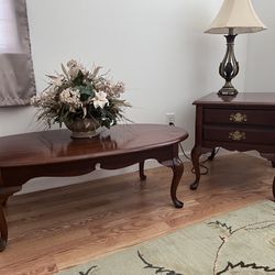 Traditional Coffee Table And end Table 