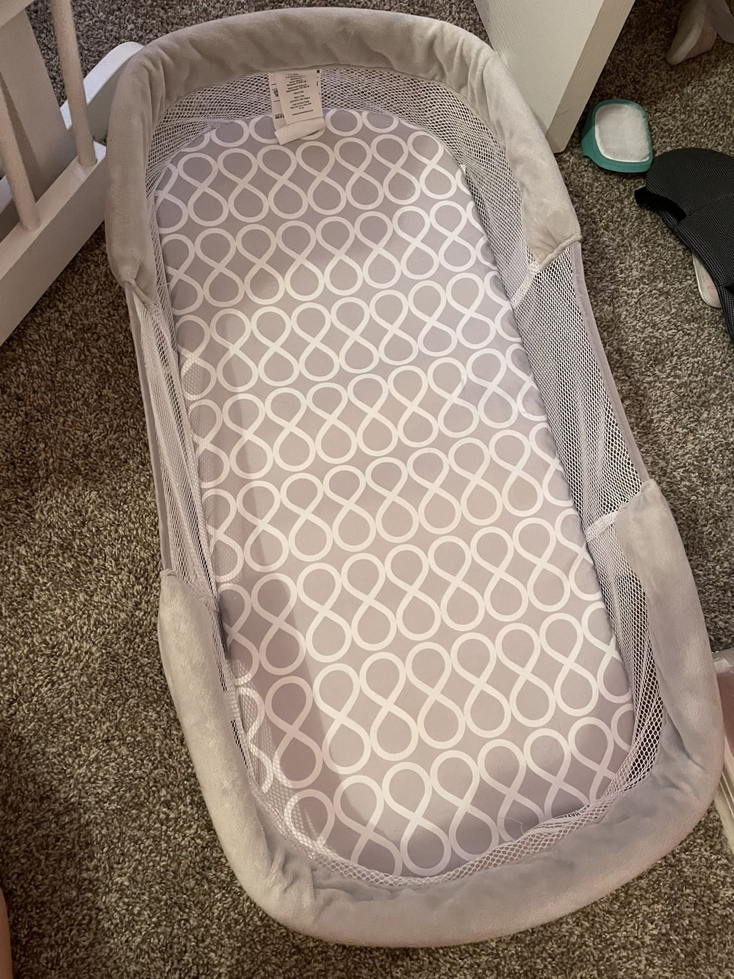 Swaddle Me Baby Lounger/bassinet 