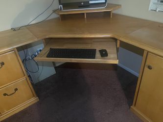 Corner desk oak wood