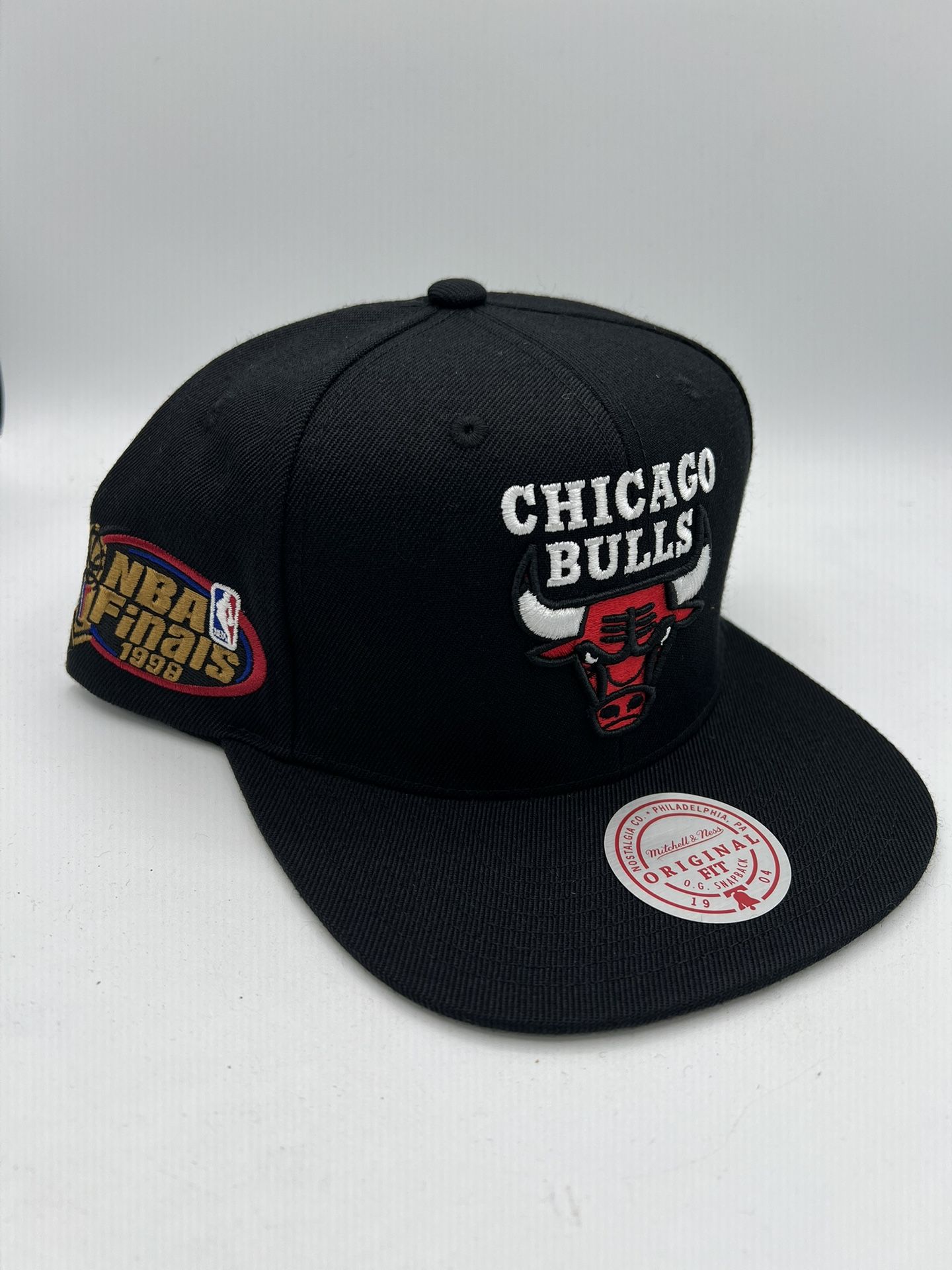 NWT Chicago Bulls Authentic Basketball SnapBack Mitchell & Ness Hat Cap 
