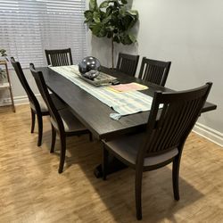 Classic Dark wood 72”-90” Extendable Dining Set