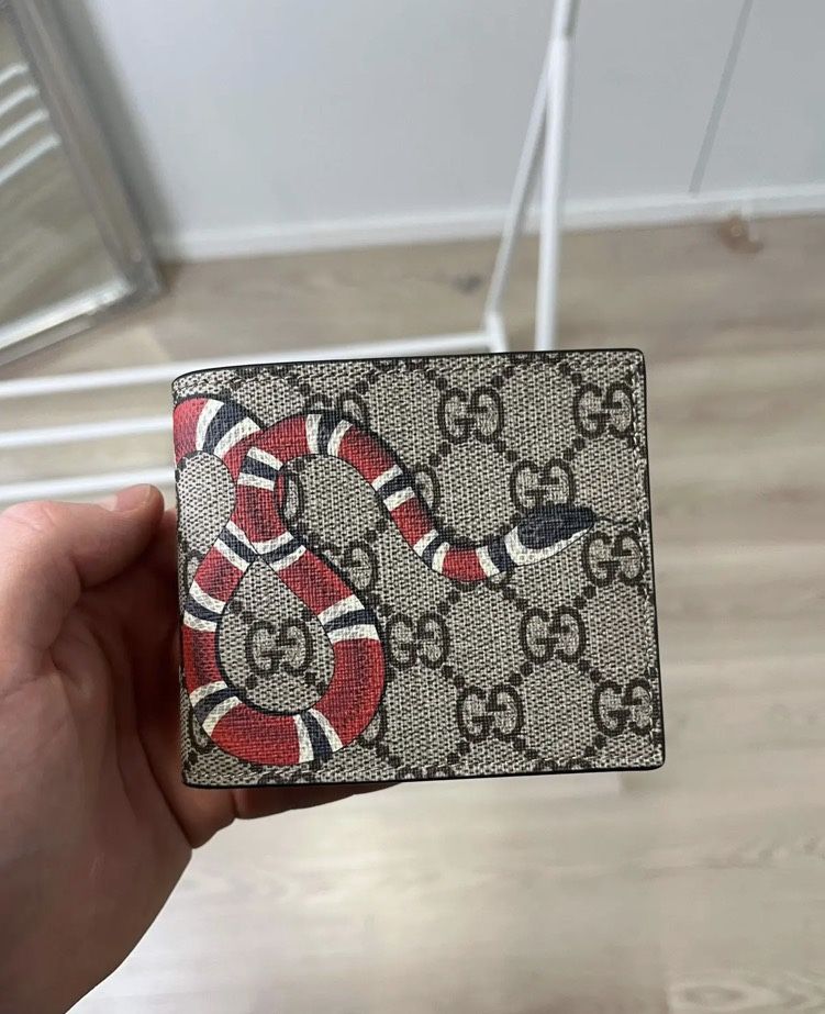 Gucci Snake Wallet Authentic