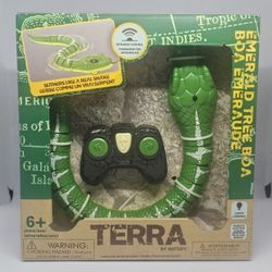 RC Emerald Tree Boa Snake with LED Eyes 