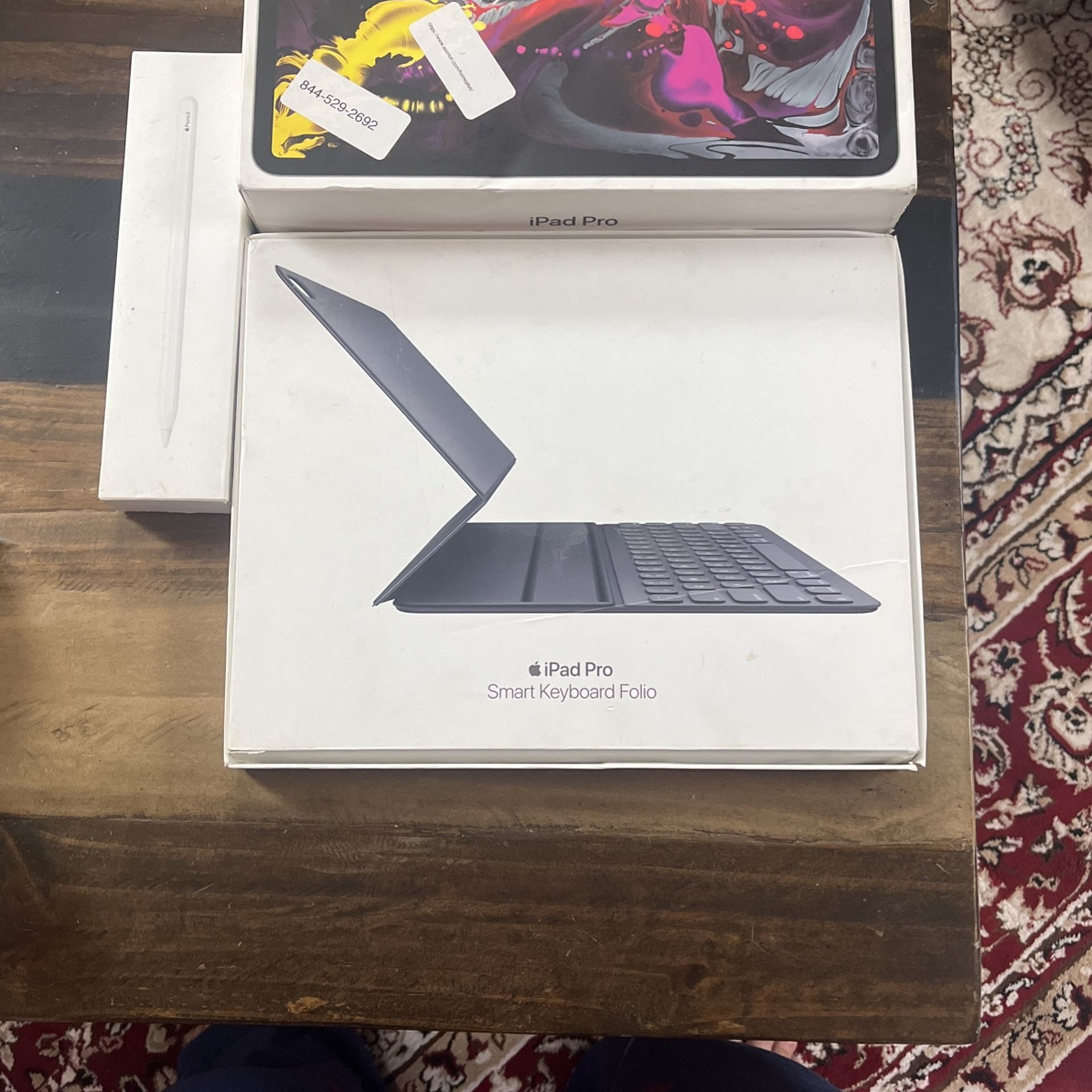 ipad pro third generation with apple pencil 2nd generation and with magic keyboard