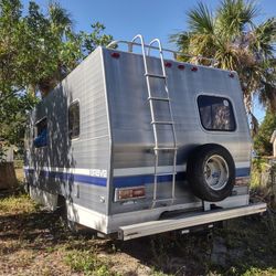 1983 Winnebago Brave