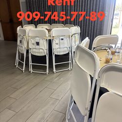 Round tables chairs R