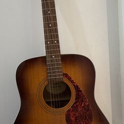 Yamaha F345SY Acoustic Guitar – Good Condition