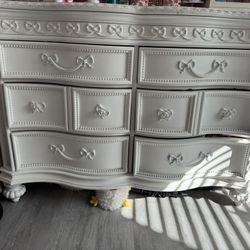 Cinderella Dresser