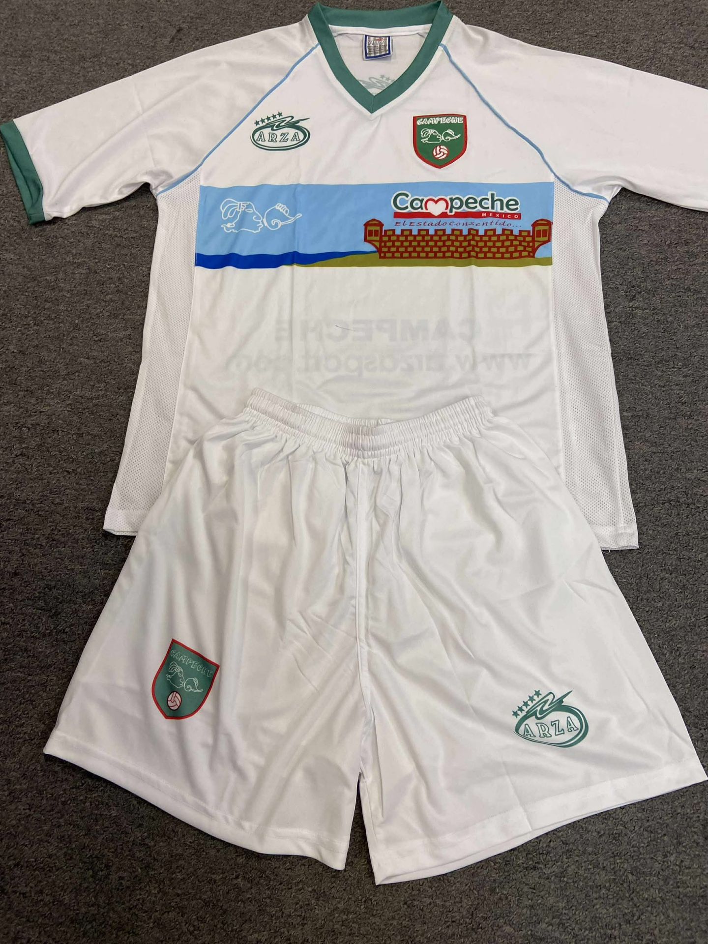 Uniformes de futbol soccer en especial sizes L y XL