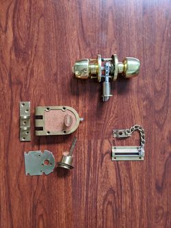 Entry Door Lock Set w/ 5 sets of keys