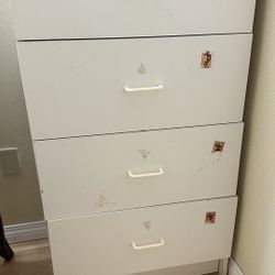 free chest drawer and 2 bedside table