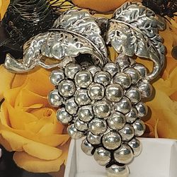 #1588, PRECIOUS VINTAGE BROOCH SIGNED (M J) 2.75"
