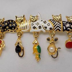 Vintage APEL WOMEN'S 5 Enamel Cats Brooch/Pin w/ Dangling Charms