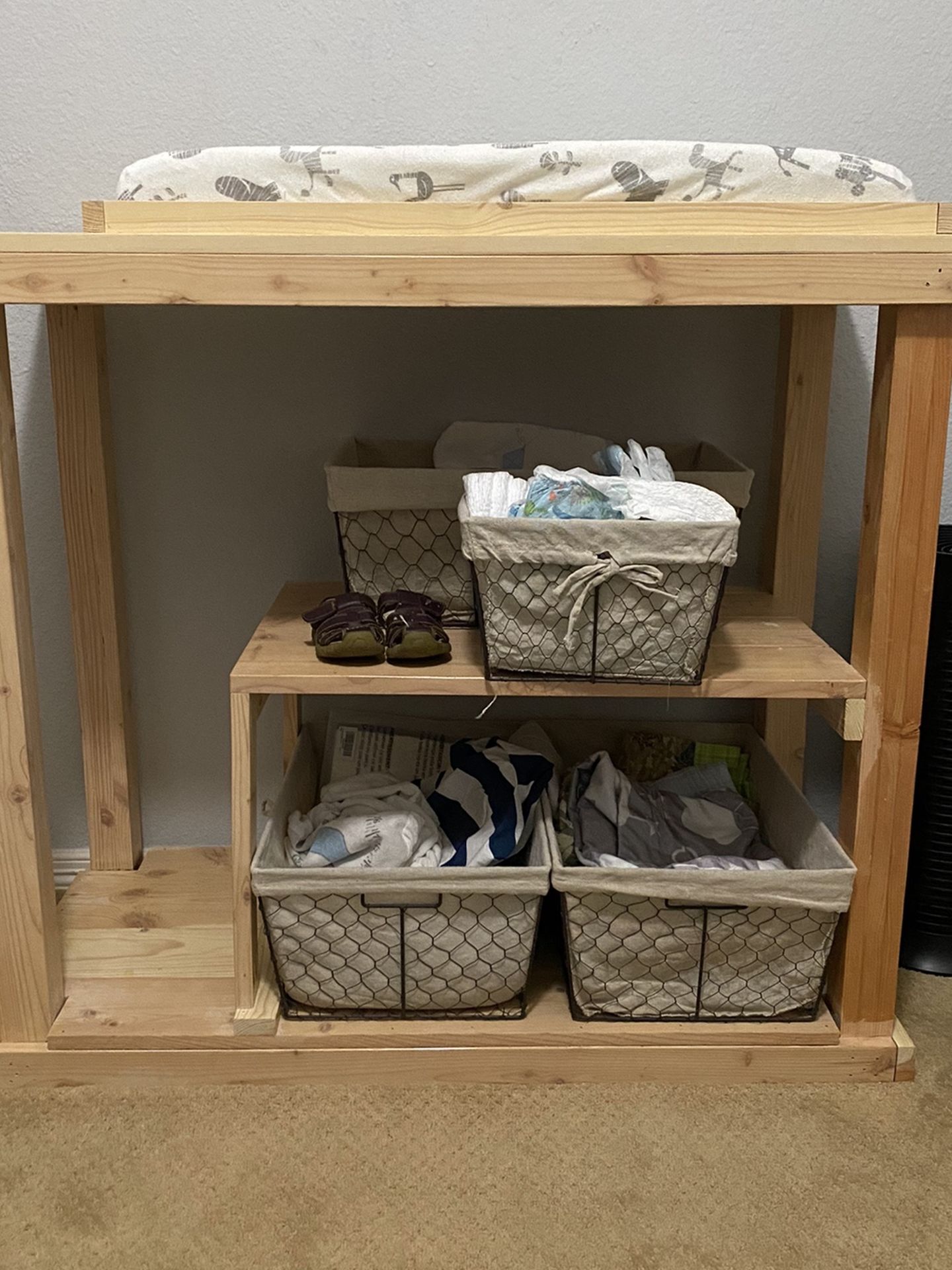 Changing Table And Baskets