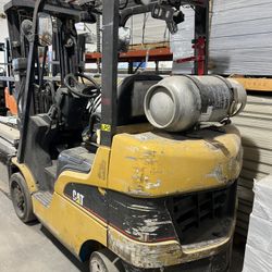 Caterpillar Forklift 