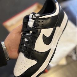 Nike Dunk Low Retro Panda Black Men’s 6M / 7.5 Women’s.