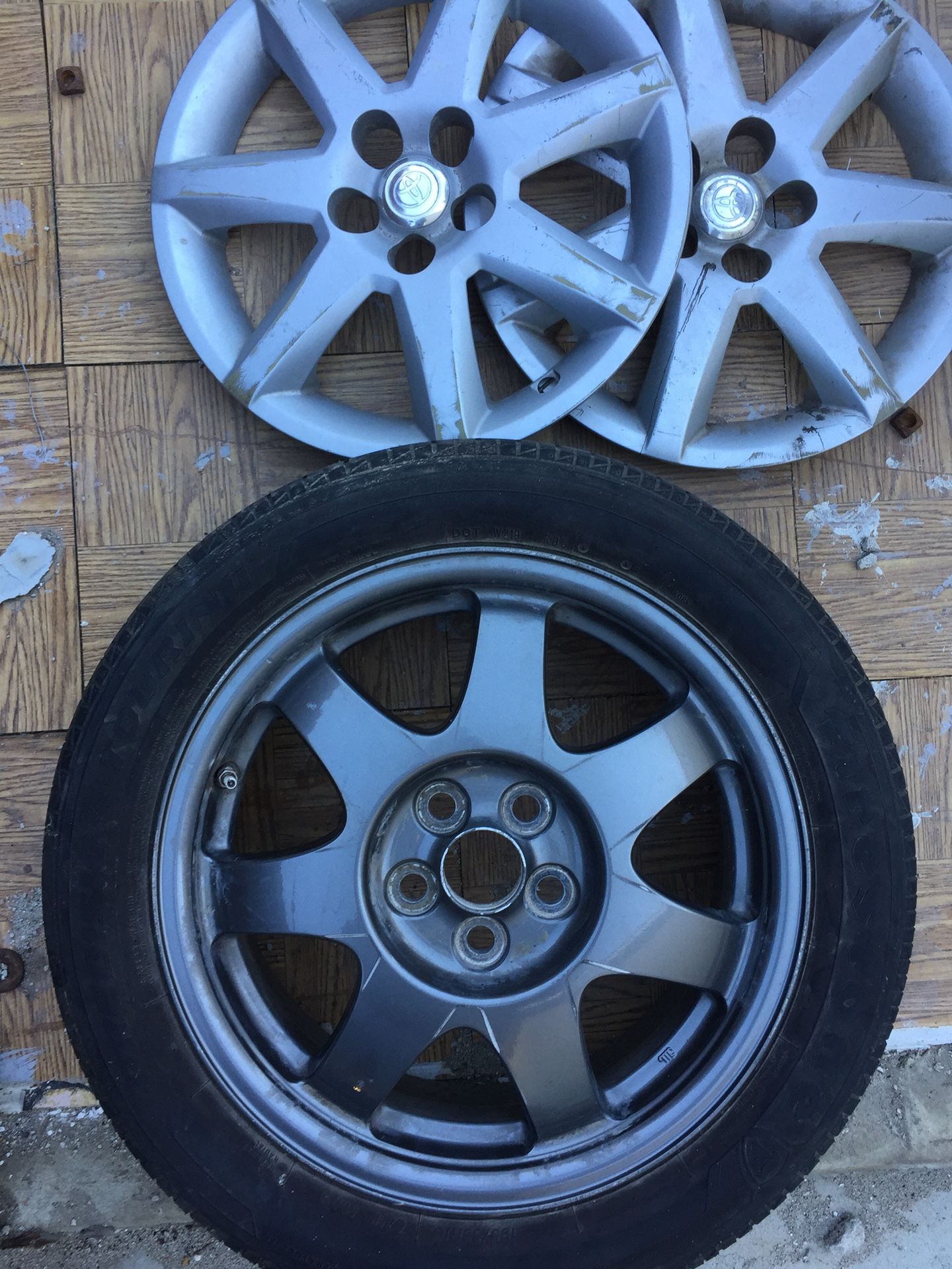 2004-2009 prius touring edition rims wheel with TPMS sensor and 2 hubcaps OEM touring limited edition rare light original