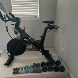 🚴‍♀️ Peloton Bike – Excellent Condition + Dumbbells + Upgraded Seat 🚴‍♂️