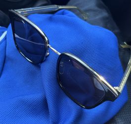 Gucci men’s temple logo sunglasses
