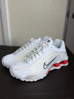 Nike Shox R4 White Red Sneakers 6 Youth/7.5 Women