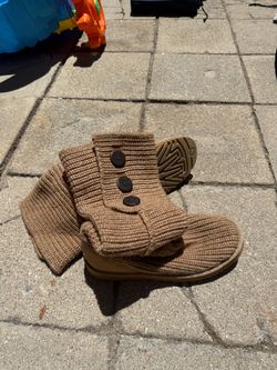 Sweater Uggs size 8