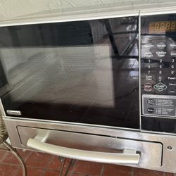 Kenmore Microwove Oven 