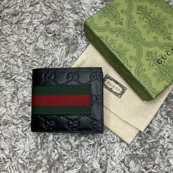 Gucci wallet 