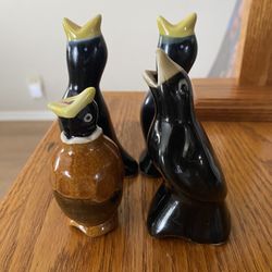 Vintage Pie Vent Birds