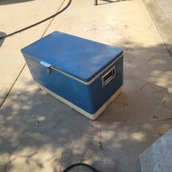 Vintage Coleman Cooler 