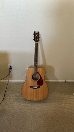 Yamaha F325 acoustic guitar
