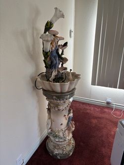 Lamp fountain w/pedestal