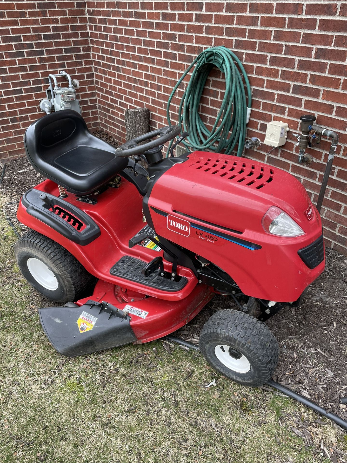 Toro lx420 twin cam riding lawn mower hot sale