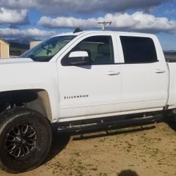 2016 LIFTED OFF ROAD SILVERADO 