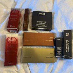 Dior  Make Up And Cream And Hoursglass