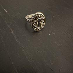 James Avery Size 7
