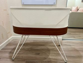 SNOO Smart Sleeper | Original Owner | Excellent Condition | 5 Sacks + 2 Sheets