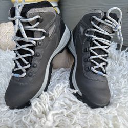 Columbia Womens Newton Ridge Plus Boot 7.5