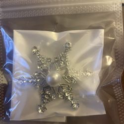 Snowflake Brooch 