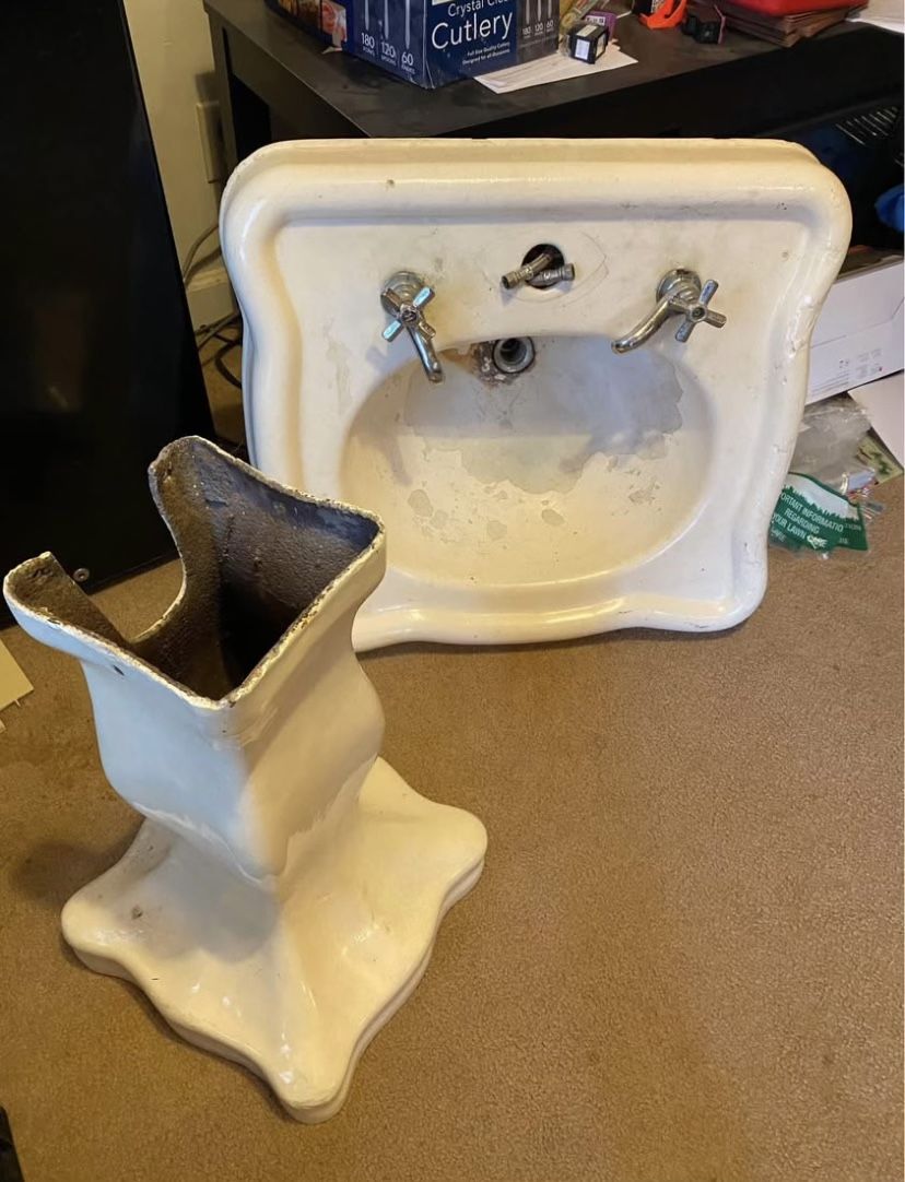 Pedestal Sink 1930’s Porcelain Cast Single Bowl 