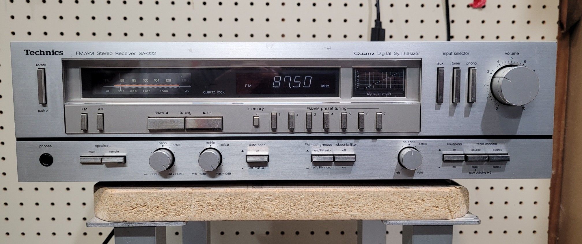 Analog Stereo Receiver Technics
