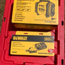 Dewalt  Cordless /corded  Air Inflator DCC020IB And.  Battery Charger Kit. DCB206C
