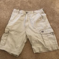 Men’s Levi’s Tan Cargo Shorts Size 36