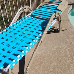 Pool Lounge Chairs