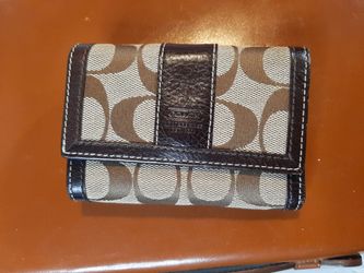 VINTAGE COACH TRI FOLD EXCELLENT CONDITION 👌 SIGNATURE C BROWN