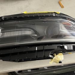 Dodge Charger 2015-21 Headlight 