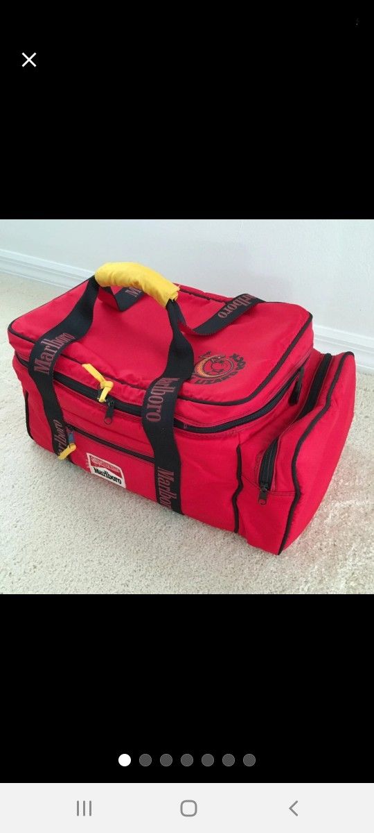 Vintage Marlboro Duffel Insulated Bag