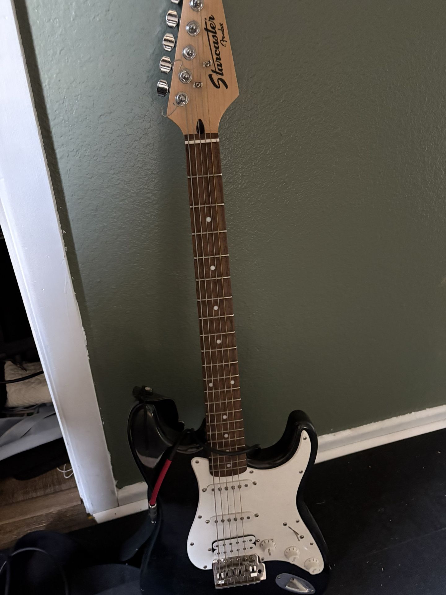 Guitar Electric Decent Shape