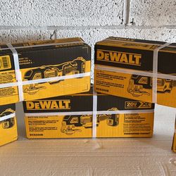 DEWALT 20-Volt MAX XR Cordless Brushless 3-Speed Oscillating Multi-Tool (Tool Only)