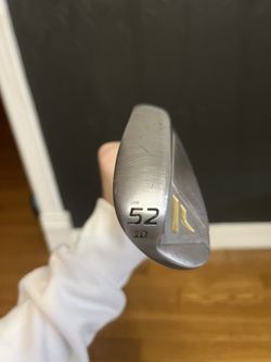 52 Degree Golf Club