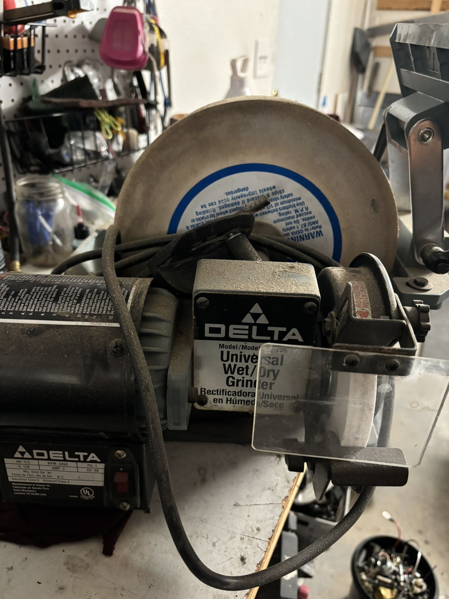 DELTA Universal Wet Dry Bench Grinder Sharpener Model 23-700